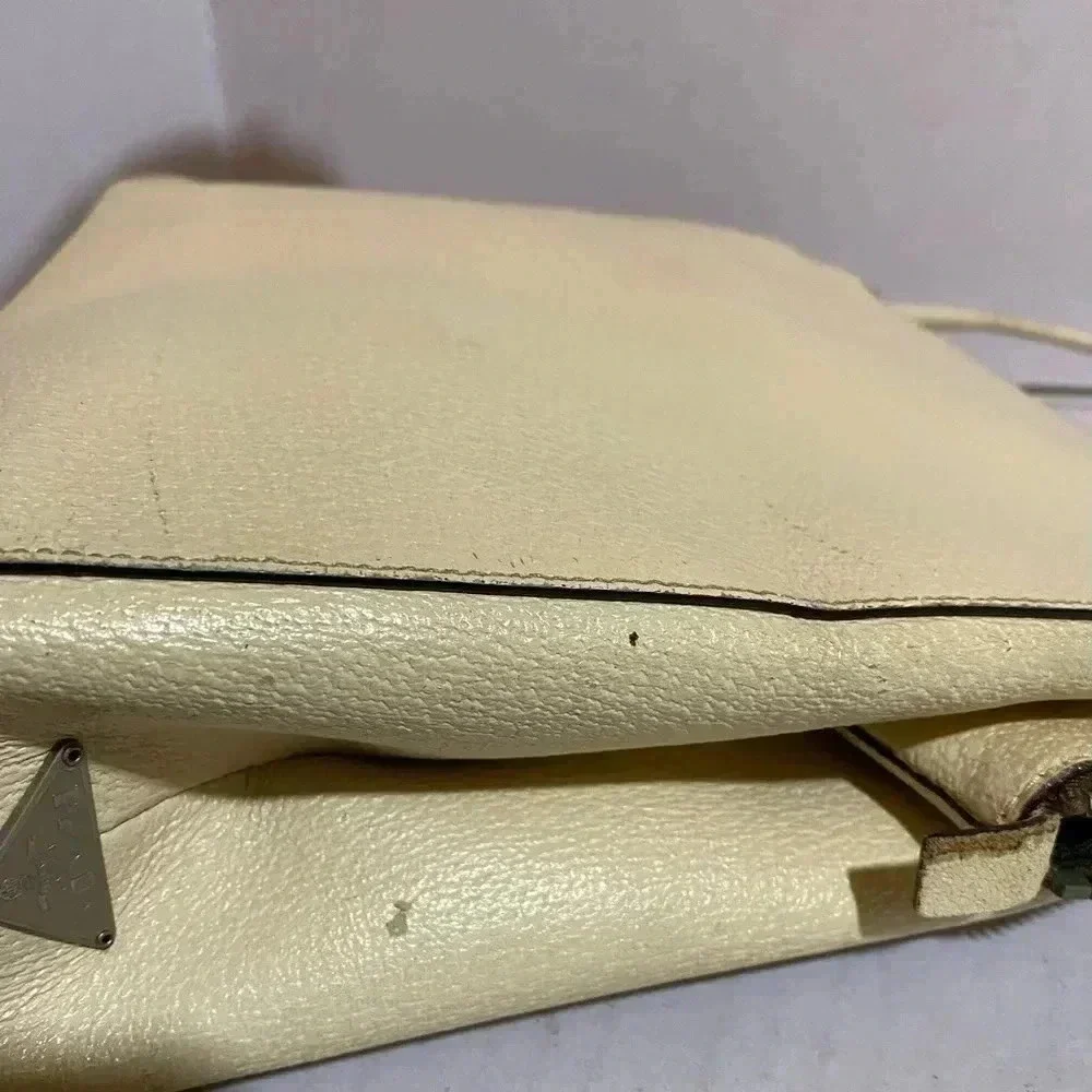 Prada vintage beige cream leather handle handbag